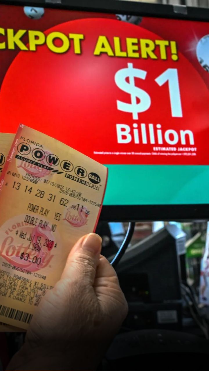 Powerball Player Wins $1.08 Billion Jackpot